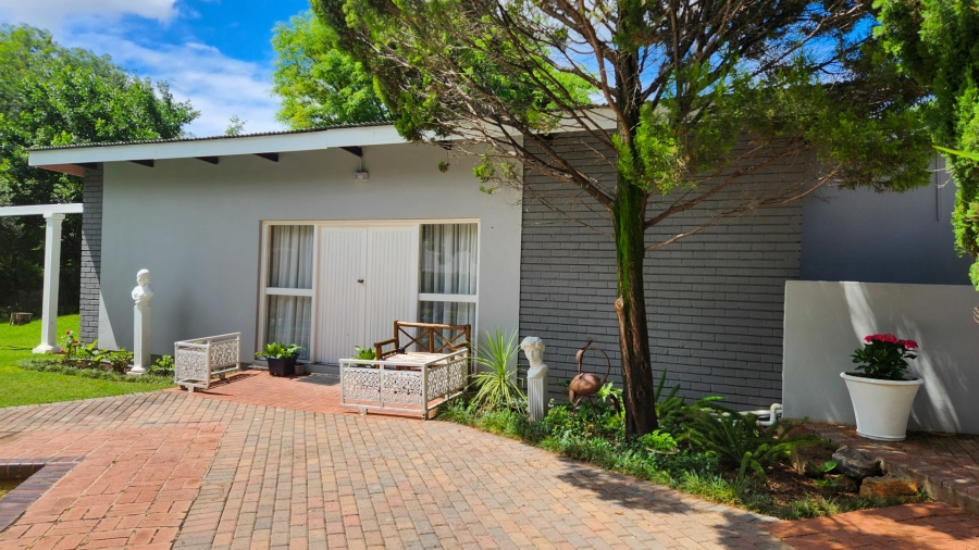 4 Bedroom Property for Sale in Wilgenhof Free State